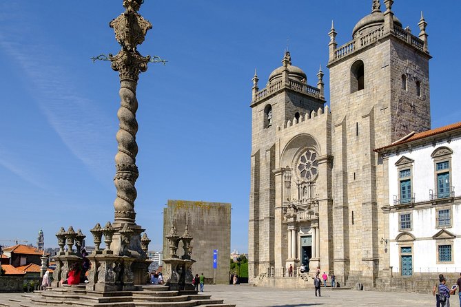 Porto and Its Charms - Tour From Lisbon - Magnificent Clérigos Tower Ascent