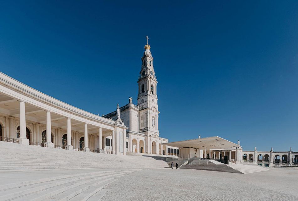 Porto: Fatima & Coimbra Private Tour - Visiting Fatima