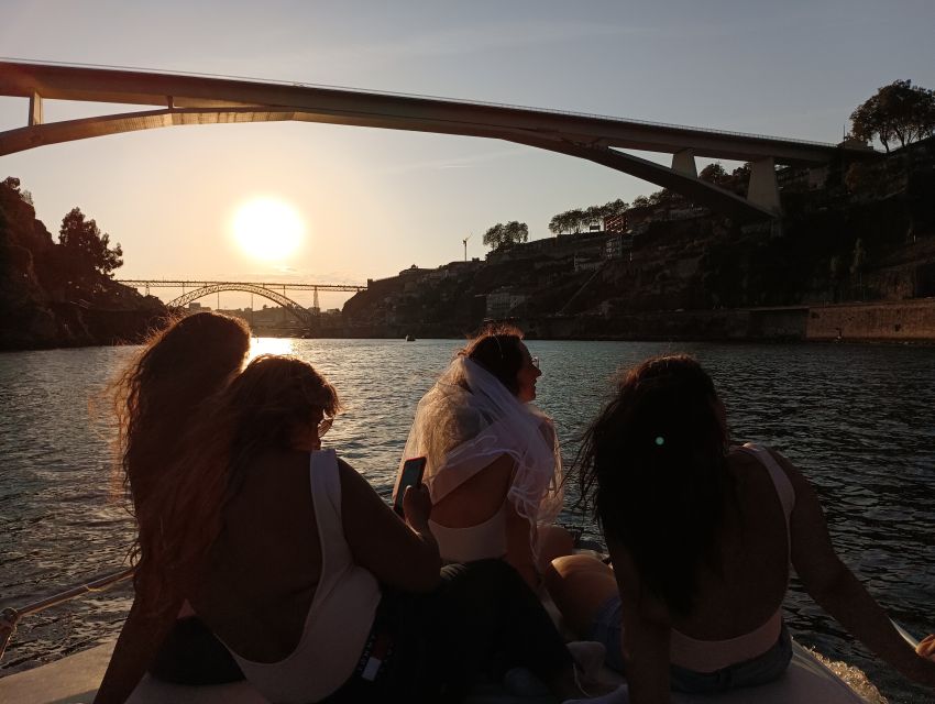 Porto: Private Boat Trip From Afurada to D. Luís Bridge (1h) - Inclusions and Amenities