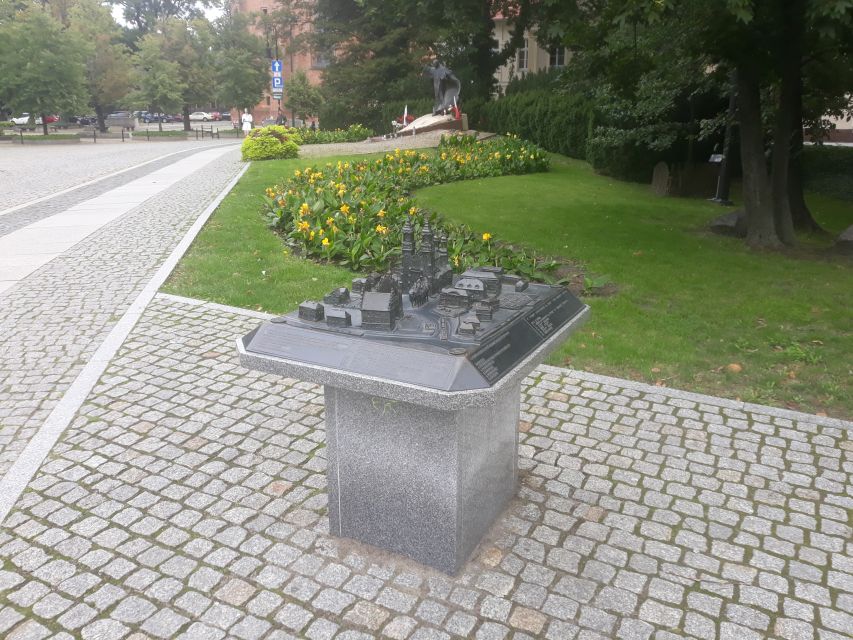 Poznań: The Birthplace of Poland Self-Guided Audio Tour - Audio Guide Content and Narration