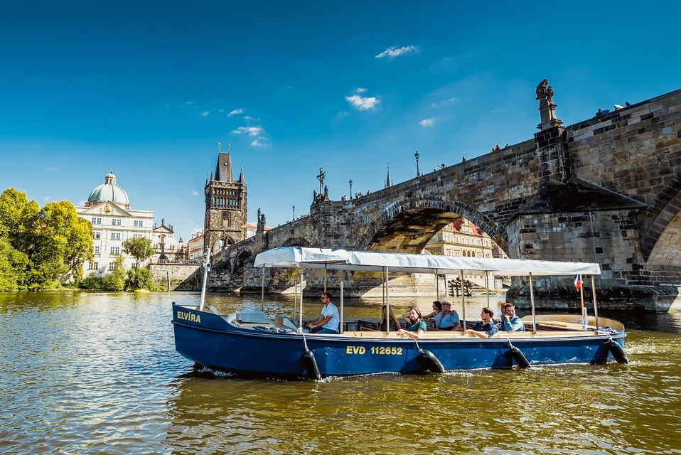 Prague: 45-Minute Sightseeing Cruise to Devils Channel - Cruise Highlights