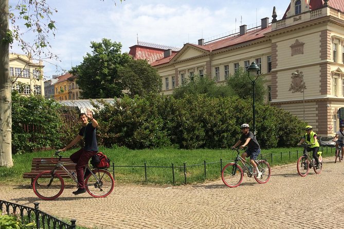 Prague Bike Tour - Stunning Viewpoints, Castle, City & Park - Panoramic Cycling Route