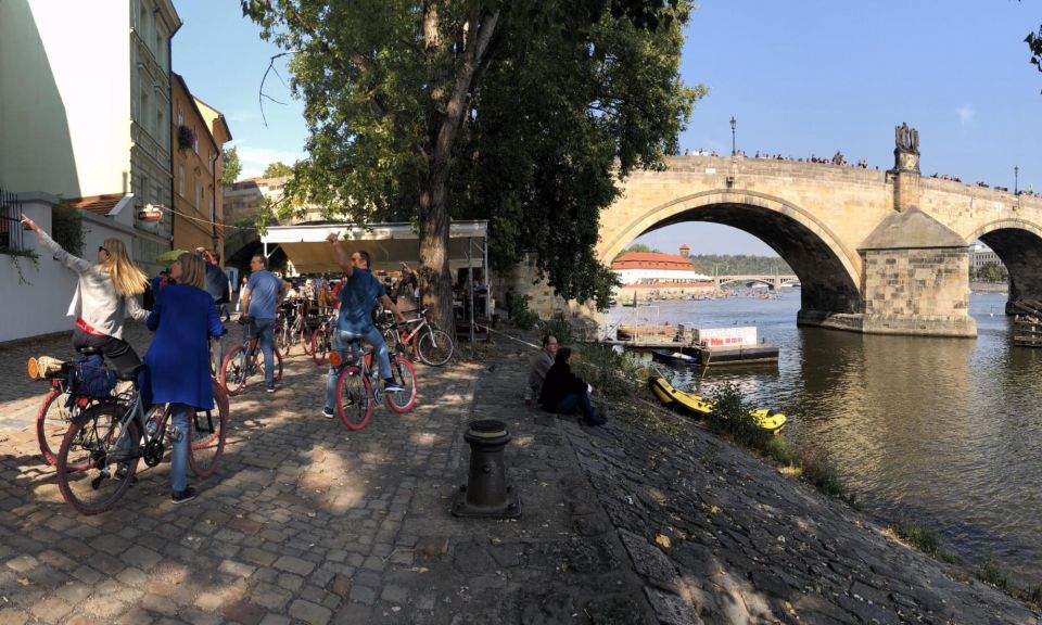 Prague: Classic City Bike Tour - Tour Features