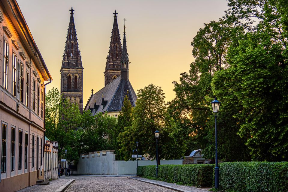 Prague: Guided Tour to the Historic Fortress of VyšEhrad - Experience Highlights