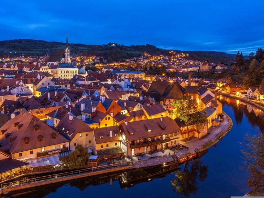 Prague: Transfer to Hallstatt via Fabulous Cesky Krumlov - Transportation and Experience