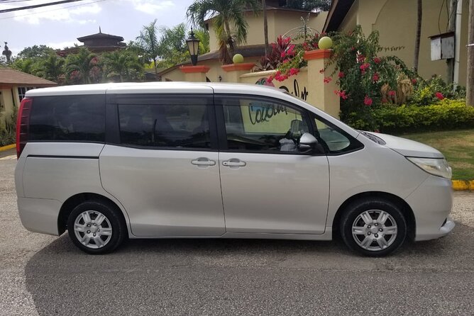 Private Airport Transfer to Jewel Grande Montego Bay Resort - Flexible Pickup Time