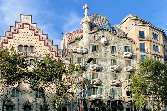 Private Barcelona Highlights Tour With Hotel Pick-Up - Architectural Gems of Passeig De Gràcia