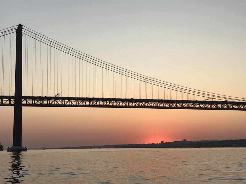 Private Boat Night Tour - Lisbon - Cruise Route and Duration