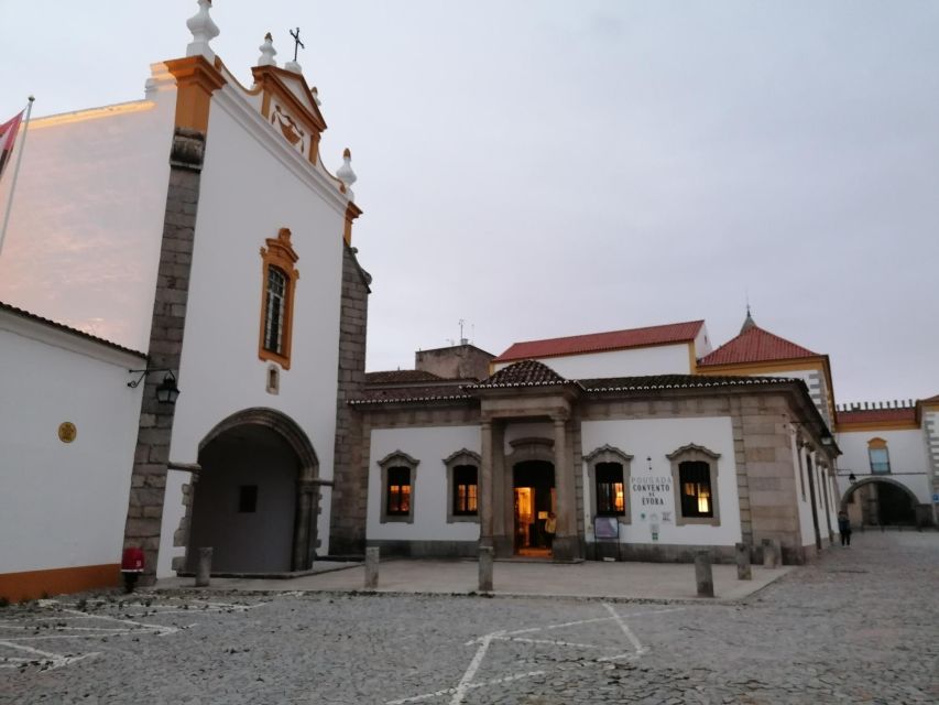 Private Full Day Tour - Évora and Monsaraz - Exploring Évora