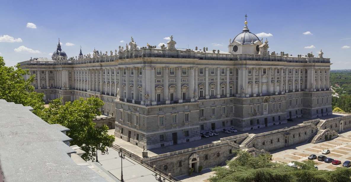 Private Guided Tour Royal Palace & Royal Collections Gallery - Inclusions