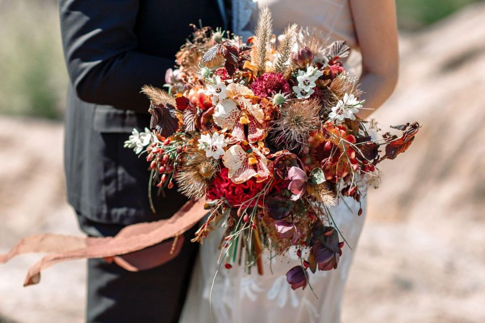 Private Making Your Own Wedding Bouquet Workshop in Paris - Bouquet Arrangement Techniques