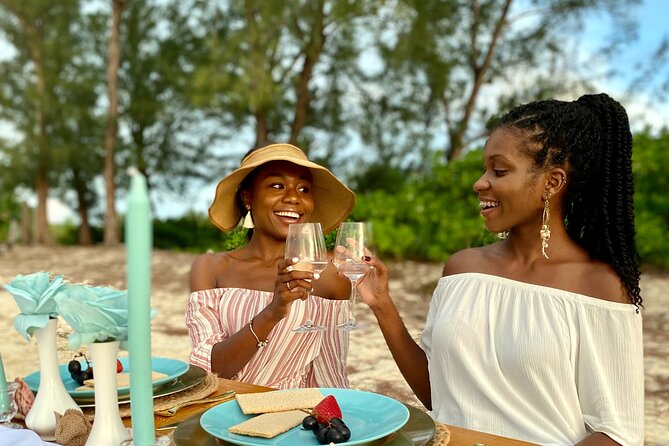 Private Posh Picnic on Nassaus Beach - Included in the Package