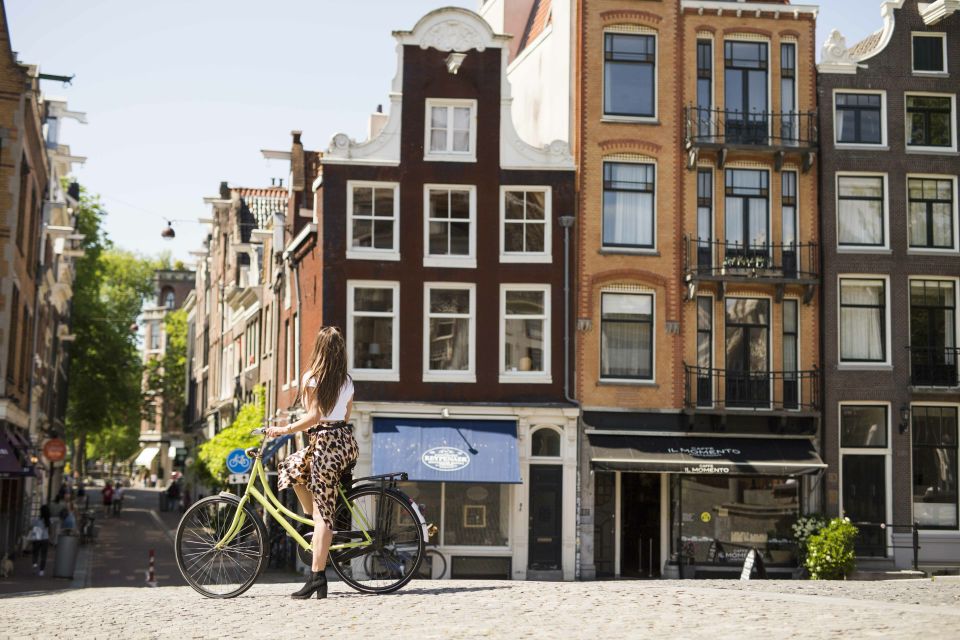 Private Small-Group Bike Tour in Neighborhood of Anne Frank - Biking Experience