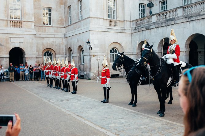 Private Tour, Entry to Westminster Abbey and London Highlights - Buckingham Palace and St Jamess Park