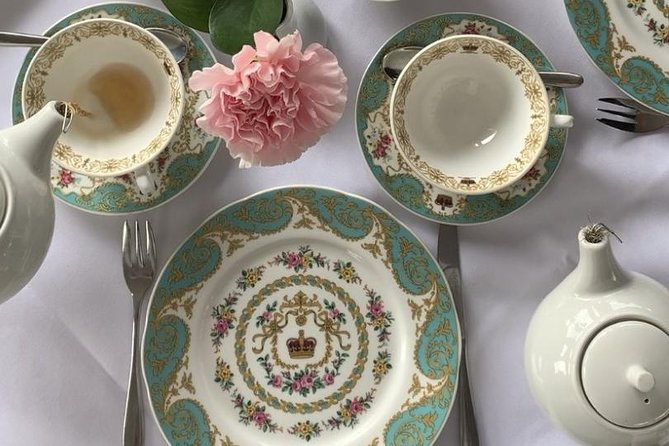 Private Tour: Royal High Tea At Kensington Palace Gardens - Kensington Palace Entrance Included