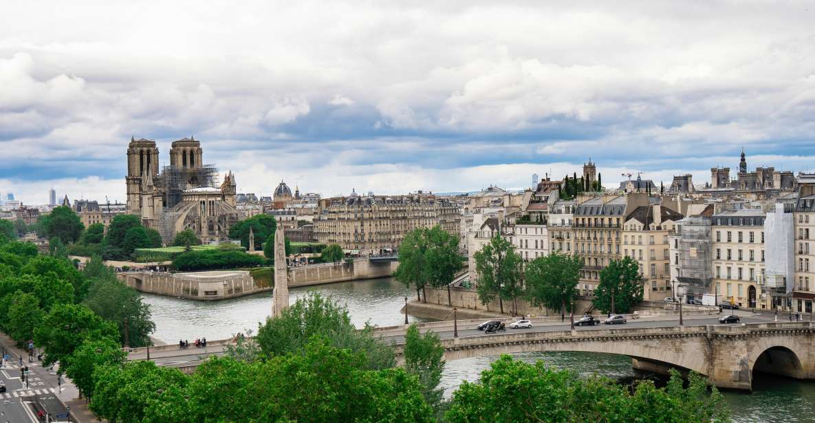 Private Walking Tour: Ste-Chapelle, Conciergerie, Notre Dame - Discovering the Conciergerie