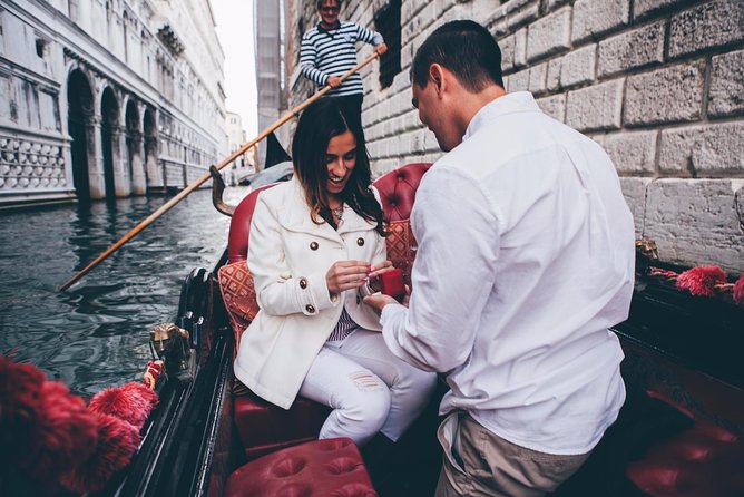 Proposal Photographer in Venice - Accessible Locations and Logistics