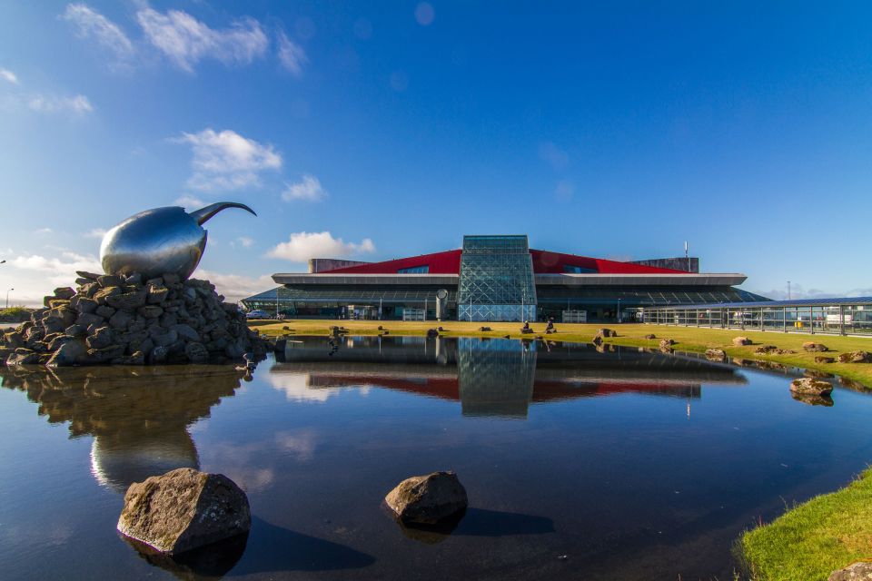 Reykjavik: Keflavik Private Airport Transfer - Inclusions and Exclusions