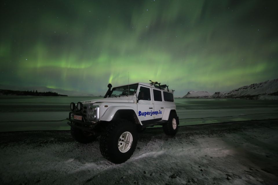 Reykjavik: Northern Lights Experience by Superjeep - Pickup and Live Guide