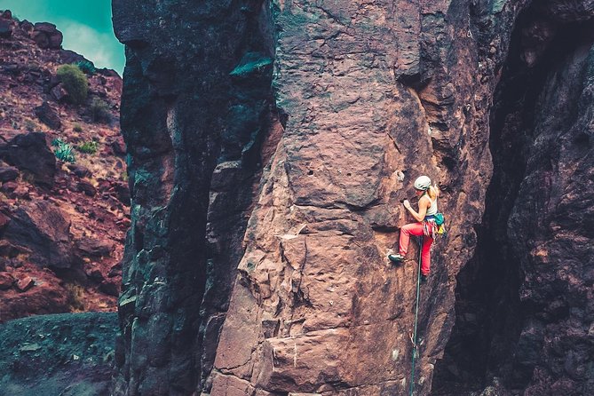 Rock Climbing From Beginners to Experts - Small Groups - Adventure Sports in Gran Canaria