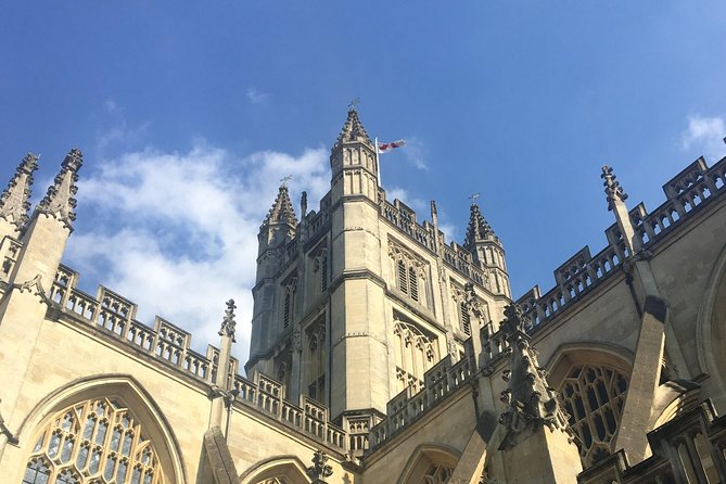 Roman Baths Entry and Walking Tour With Blue Badge Tour Guide - Insights From a Blue Badge Guide