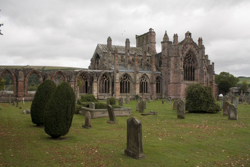 Rosslyn Chapel & Scottish Borders Tour From Edinburgh - Visiting the Wallace Monument