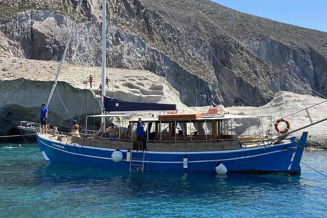 Round of Antiparos & Despotiko With Traditional Boat - Meeting Point and Departure