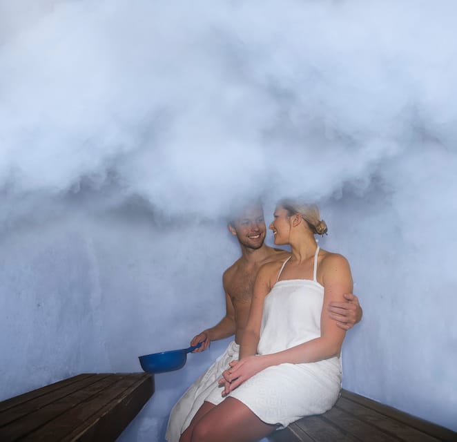 Rovaniemi: Arctic Snow Hotel Tour and Sauna Experience - Snow and Ice Structures