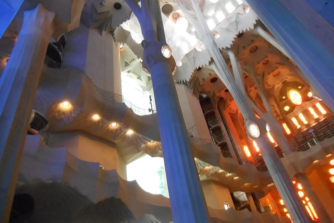 Sagrada Familia Express Private Guided Tour - Confirmation and Dress Code