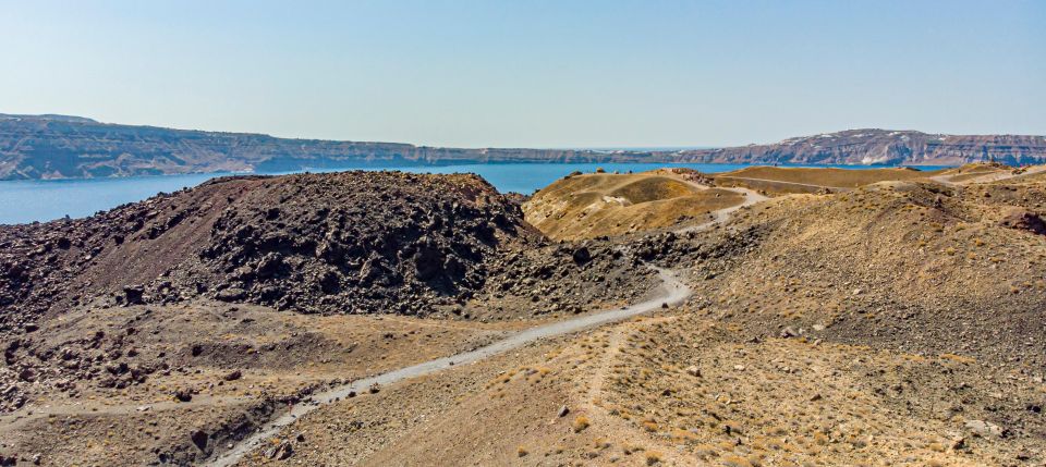 Sailing Into Sunset: With La Maia: Elegance & History at Sea - Exploring Santorini Caldera