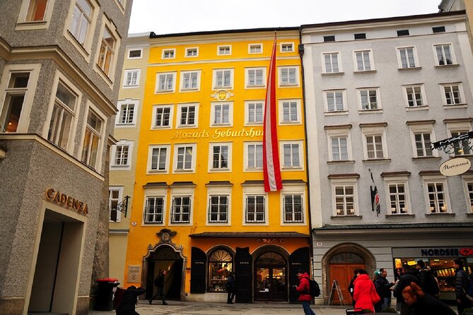 Salzburg Old Town Highlights Private Walking Tour - Accessibility and Group Size