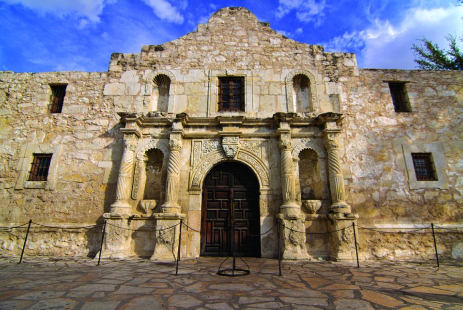 San Antonio: Small Group Tour W/ Alamo, Tower & River Cruise - Battle of the Alamo