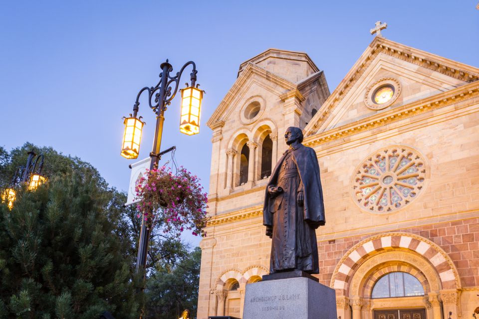 Santa Fe: City Highlights Guided Walking Tour for Seniors - Exploring Adobe Gallery