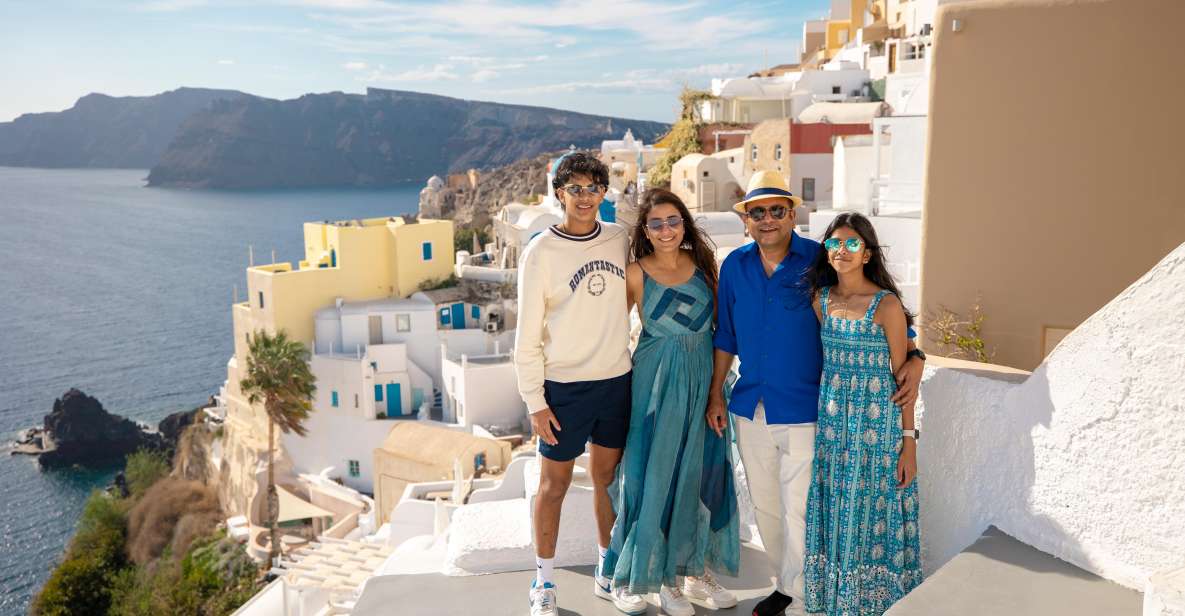 Santorini Family Photoshoot (Oia Village) - Photoshoot Details