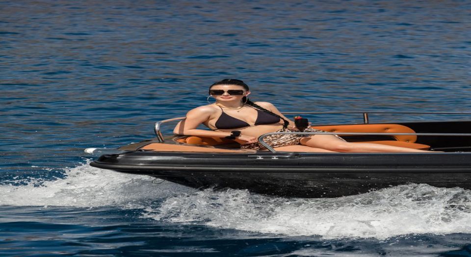 Santorini: License Free Luxury Boat - Exploring Santorinis Coastline