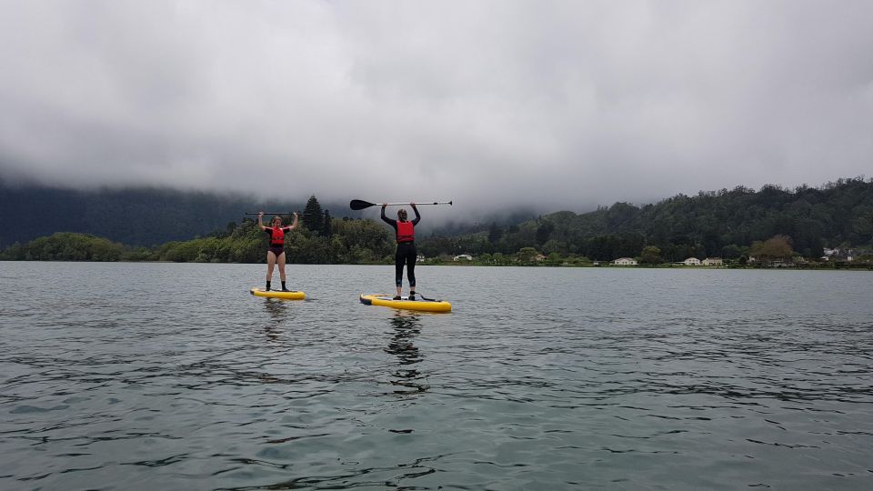 São Miguel: Seven Cities Lagoon Standup Paddleboard Yoga - Warm-up and Meditation