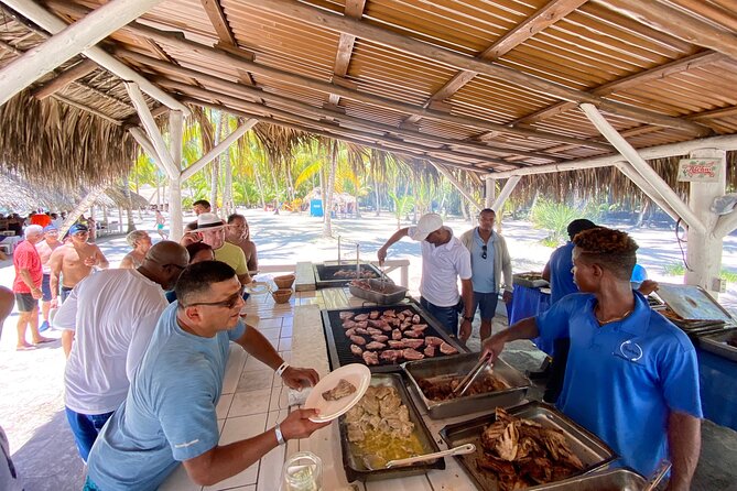 Saona Island, Natural Pool Starfish, Fast Boat, Catamaran +Dances - Tour Details