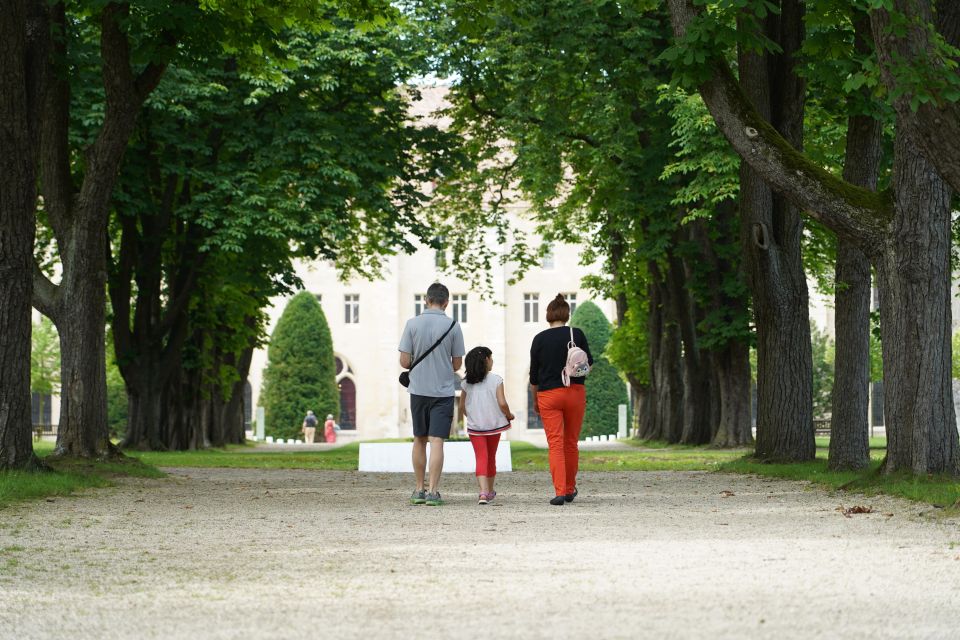 Sarcelles: Royaumont Abbey Entrance Ticket - Garden Exploration