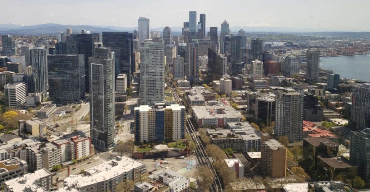 Seattle: City Walking Tour With Local Guide - Iconic Pike Place Market