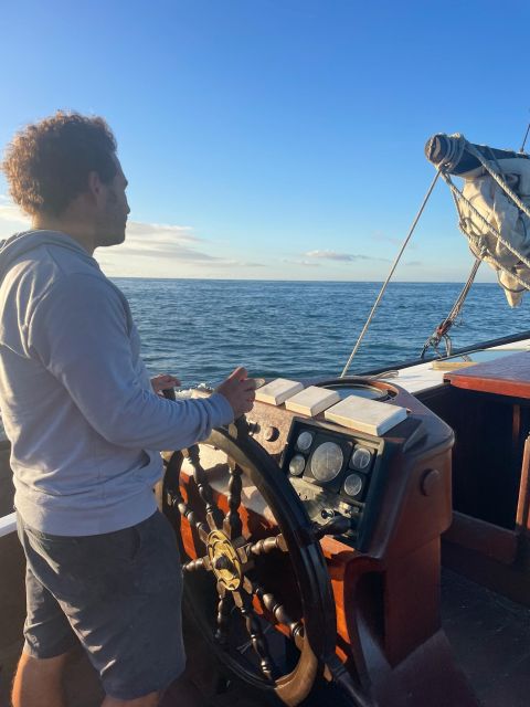 Sesimbra Cliffs: 1943 Traditional Boat Tour - Onboard Experience