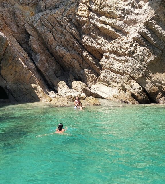 Sesimbra: Private Boat Tour-Wild Beaches, Secret Bays, Caves - Discovering Mijona Beach