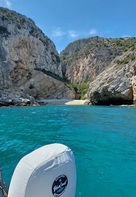 Sesimbra: Secret Bays and Beaches Boat Tour With Snorkeling - Explore Unspoiled Beaches