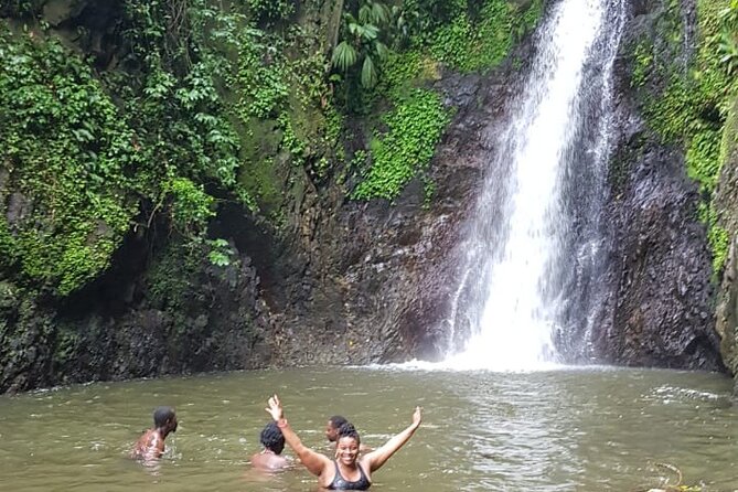 Seven Sisters Waterfalls Hike