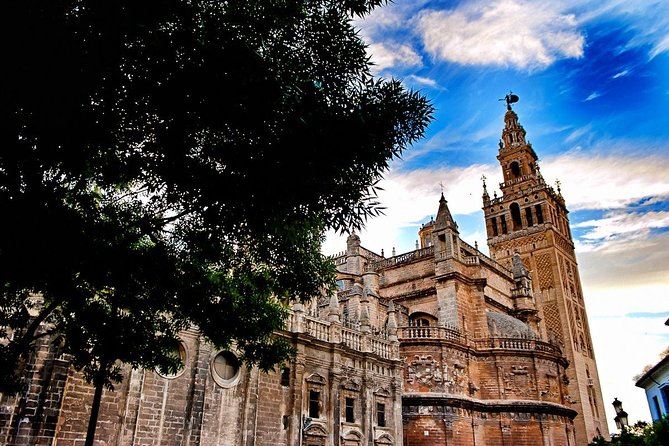 Sevilla Half-Day Tour With Alcazar & Cathedral (Skip-The-Line) - Schedule and Accessibility