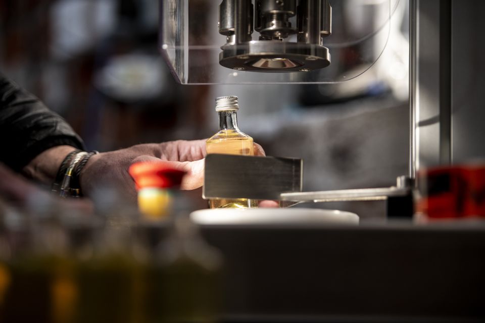 Sheffield: Gin Distillery Tasting Visit With Guided Tour - Locksley Distillings Storied History