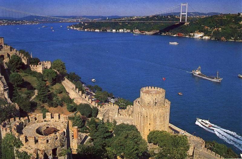 Sightseeing Bosphorus Cruise in Istanbul - Discovering the Spice Market