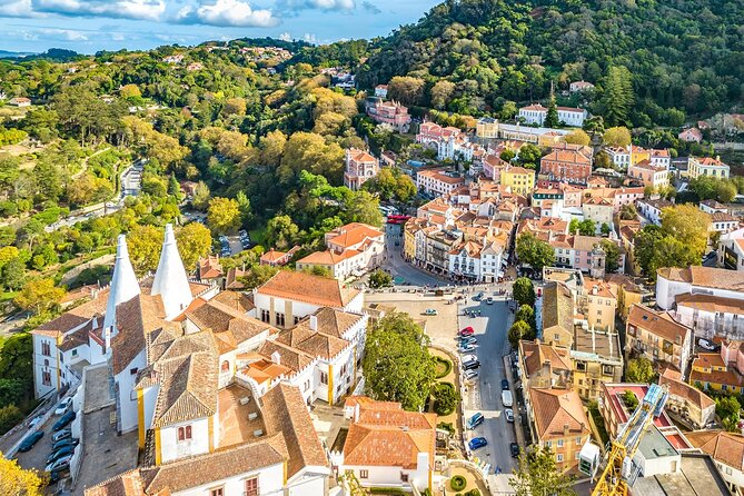 Sintra, Pena Palace, Cape Roca & Cascais Small-Group Tour - Guide Services