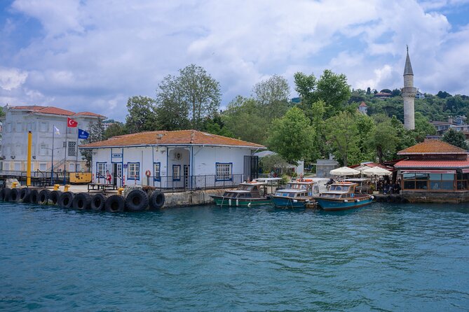 Small-Group Bosphorus Luxury Yacht Cruise in Istanbul - Meeting and Pickup Logistics