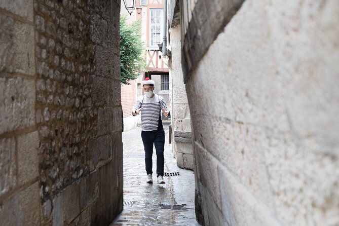 Small Group Guided Tour of the Secret History of Rouen - Accessibility and Requirements