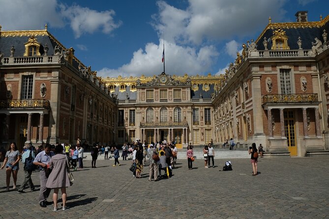 Small Group Paris to Versailles Guided Day Trip & Garden Access - Exploring Versailles Palace